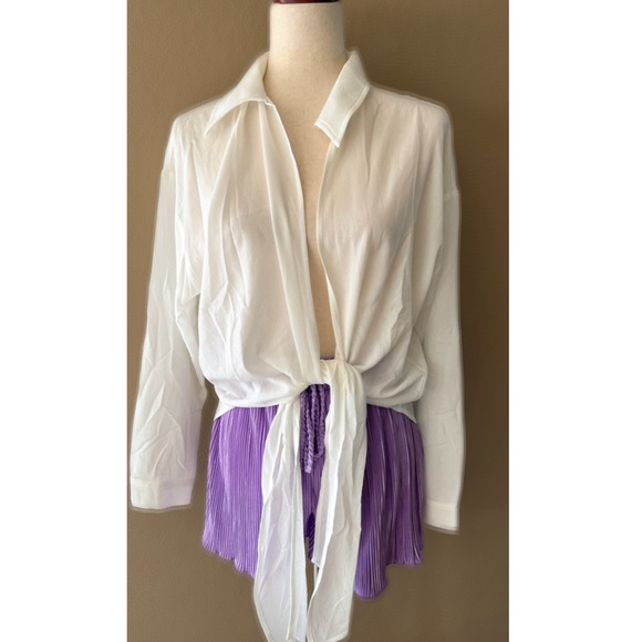 Front tie top with long sleeves - Picture 5 of 6